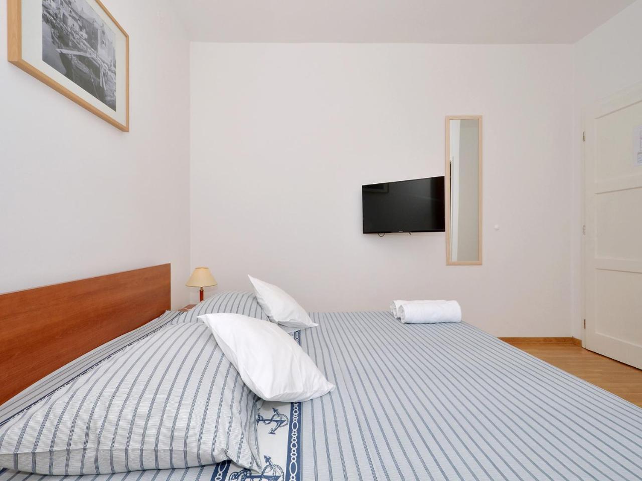 Apartments Nera Podstrana Exterior photo